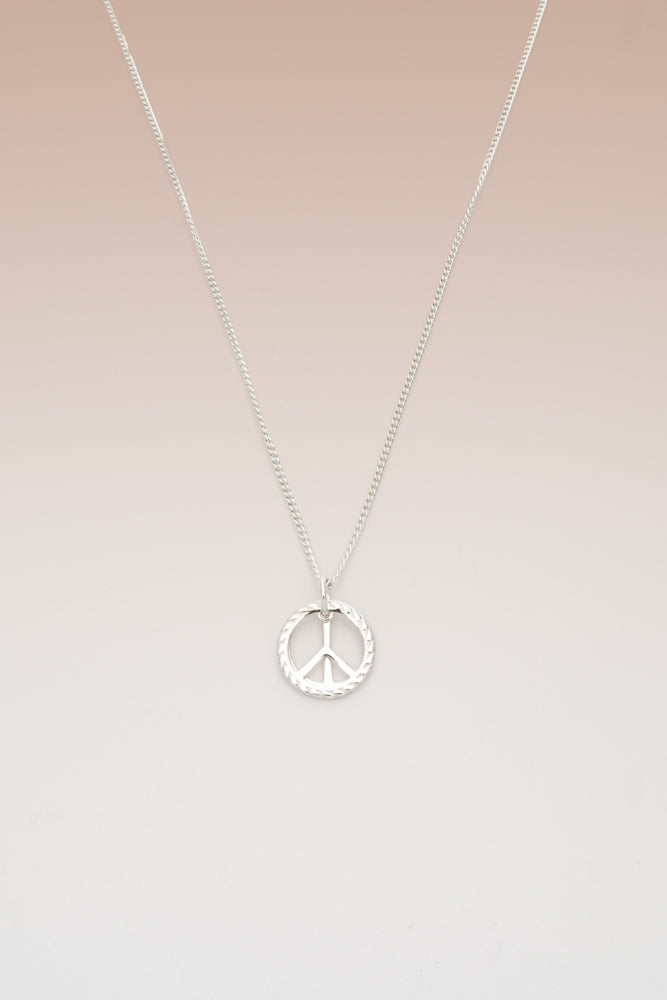 B213_Peace Symbol Necklace_L_01