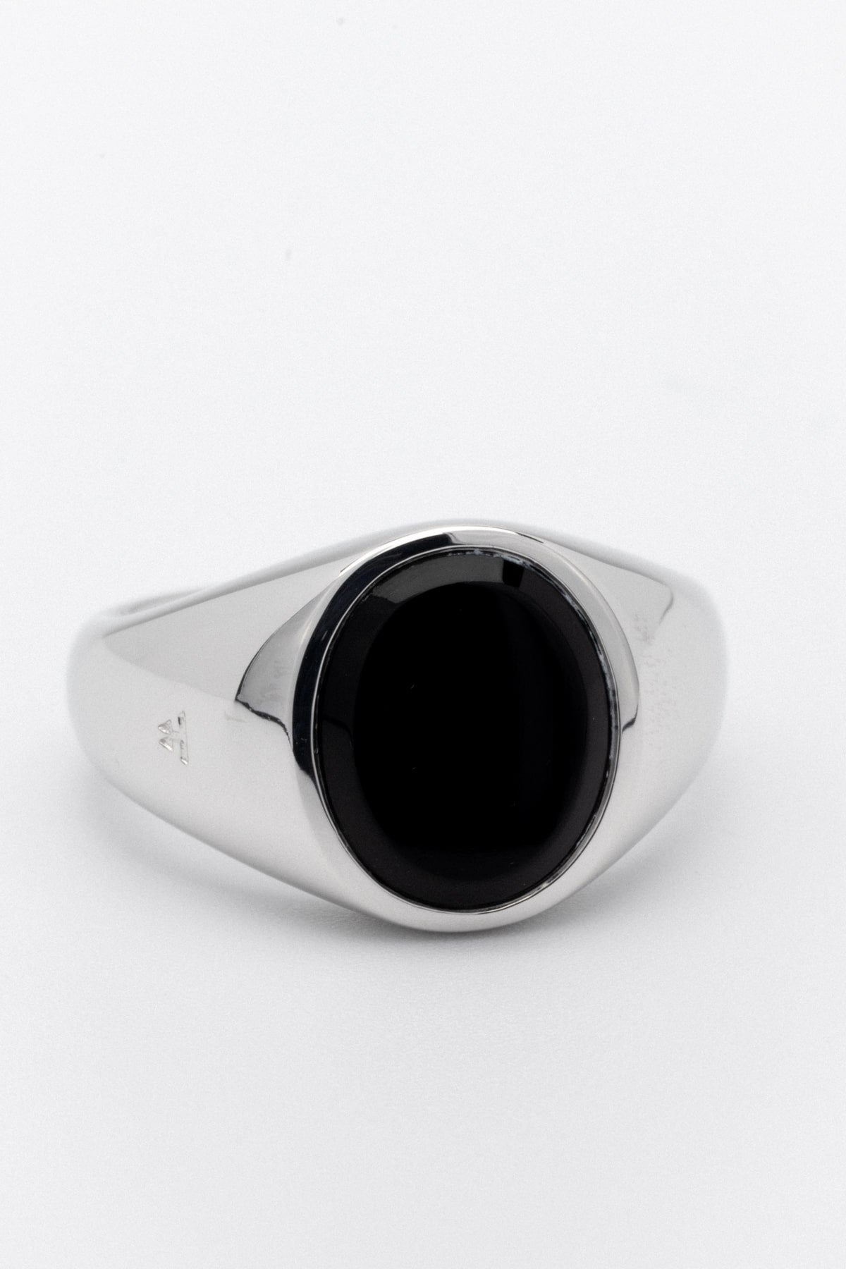 B213_Lizzie Ring - Polished Onyx_L_03
