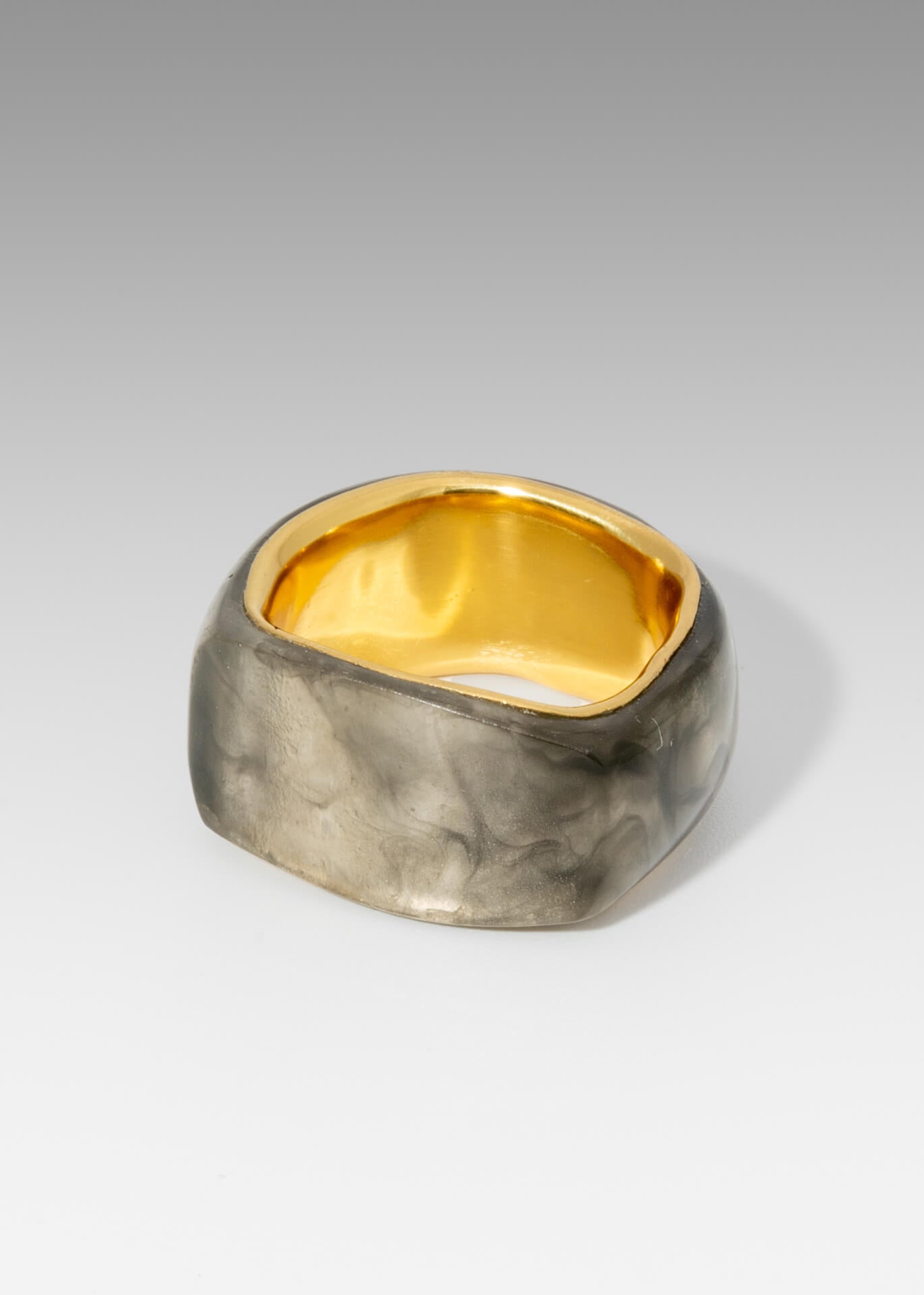 B213_A Virtuous Circle?' Ring - Smokey Quartz_L_01