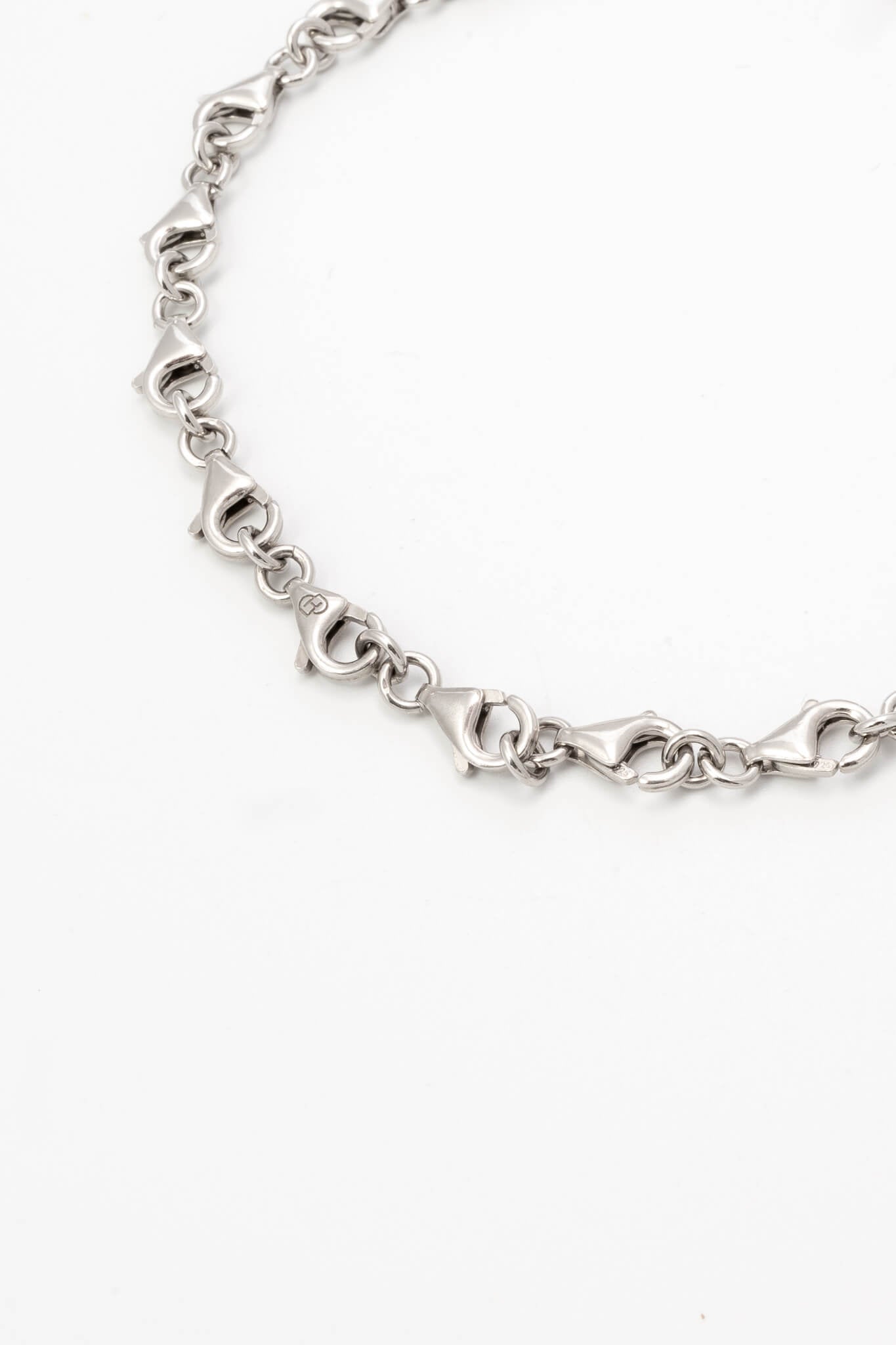 B213_Clasp Bracelet - Silver_L_03