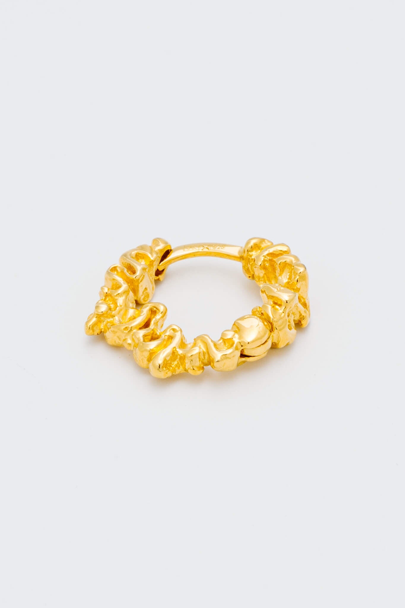 B213_Caterpie Earring_L_03