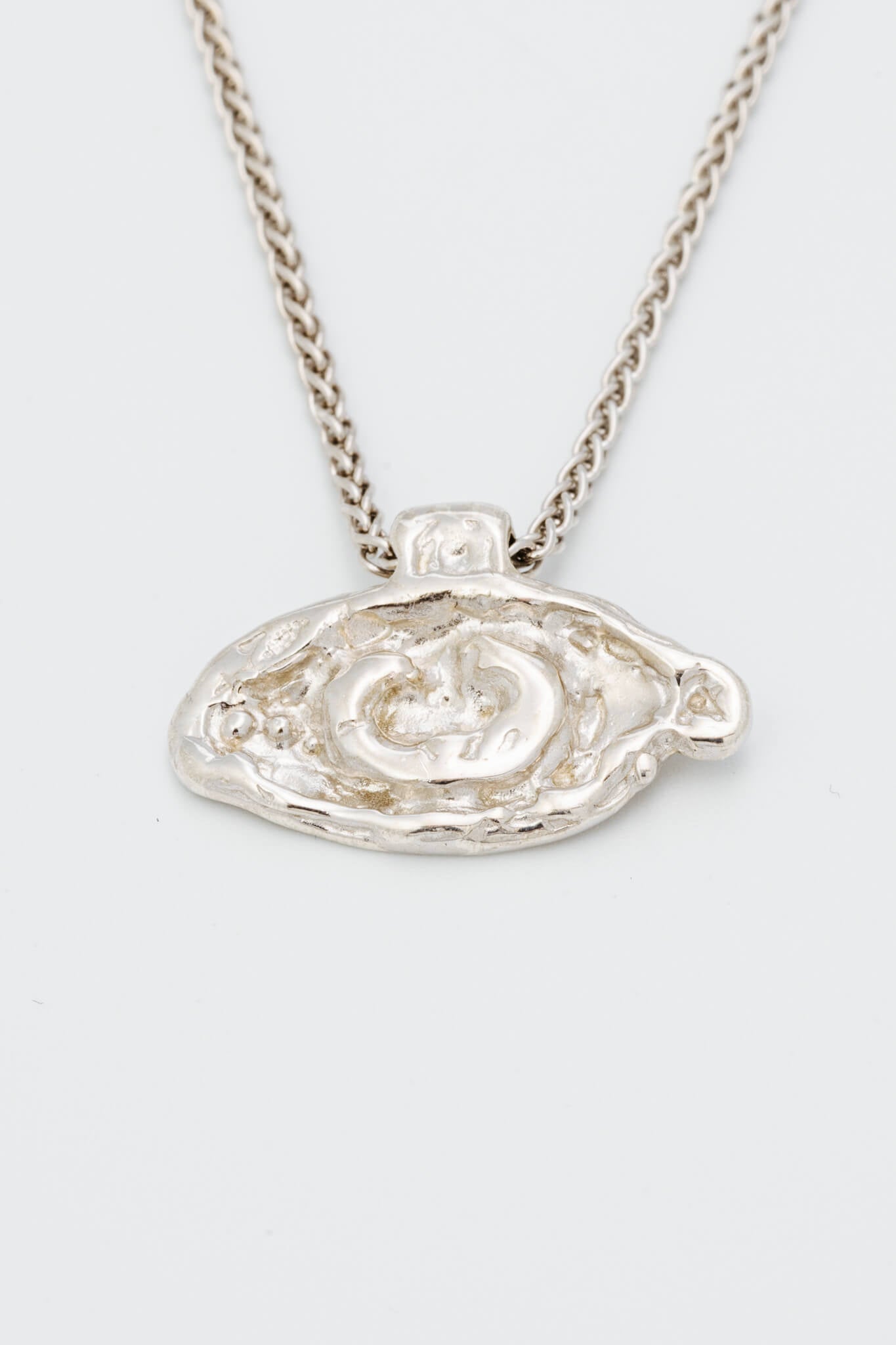B213_Protective Pendant Eye Necklace_L_02