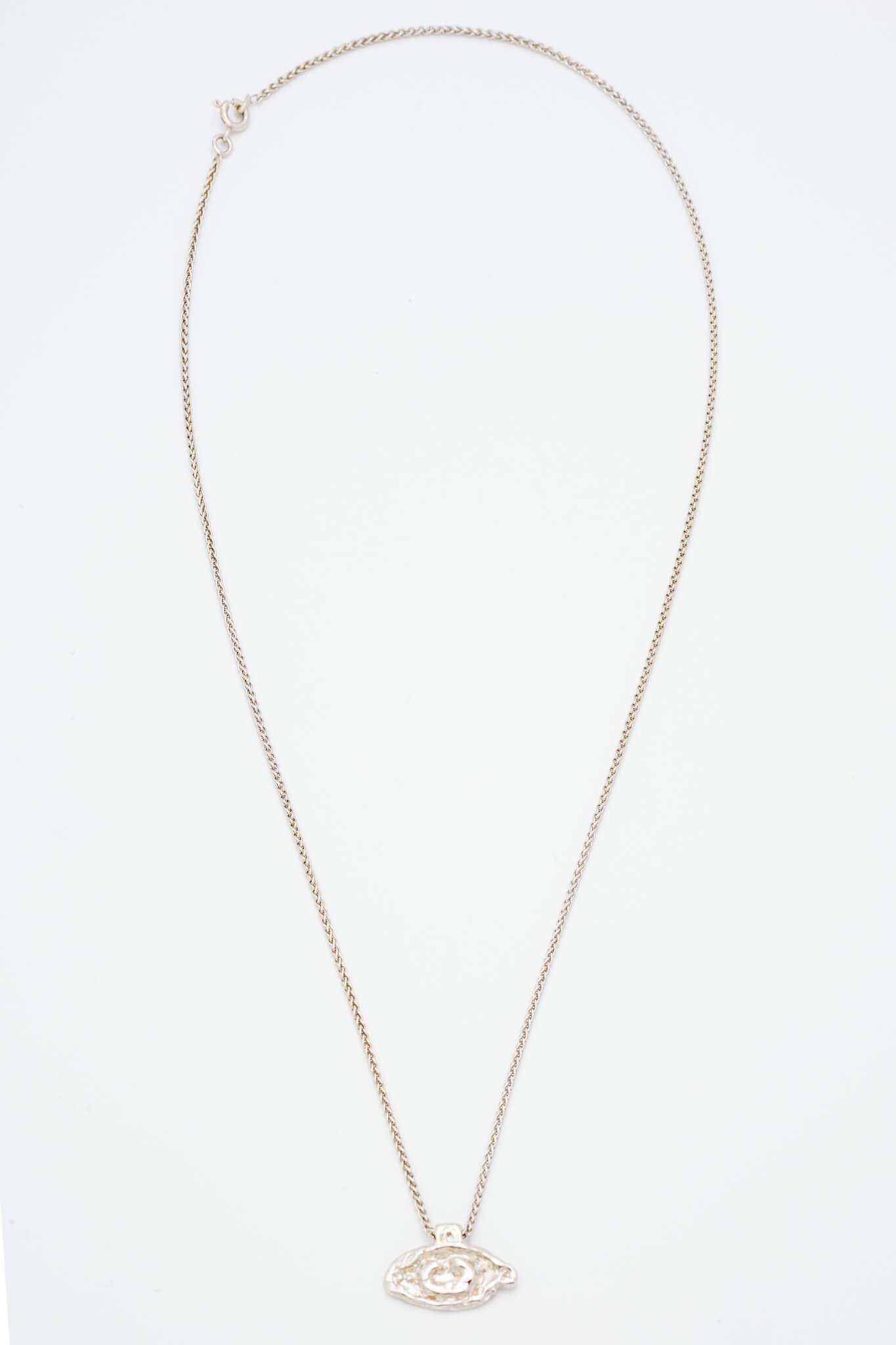 B213_Protective Pendant Eye Necklace_L_03