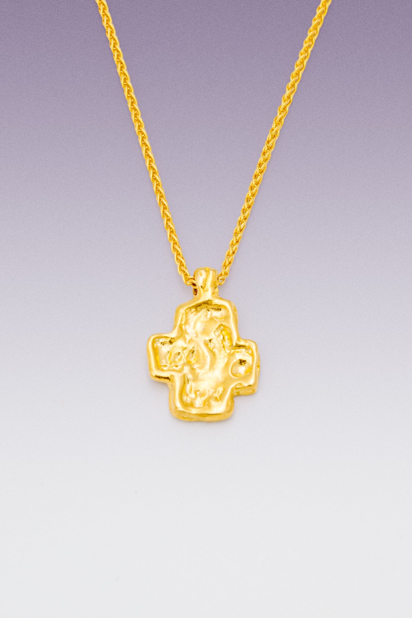 B213_Protective Pendant Cross Necklace_L_01