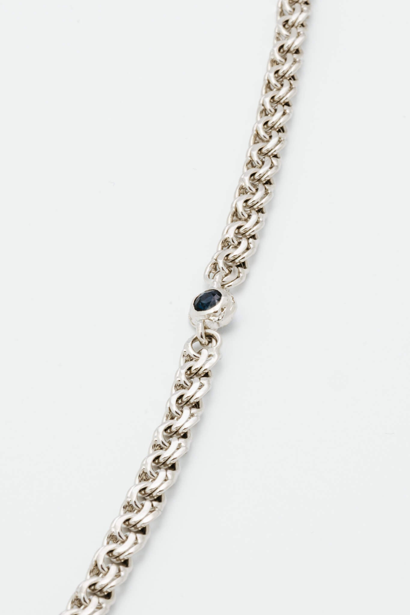 B213_Oros Necklace_L_03