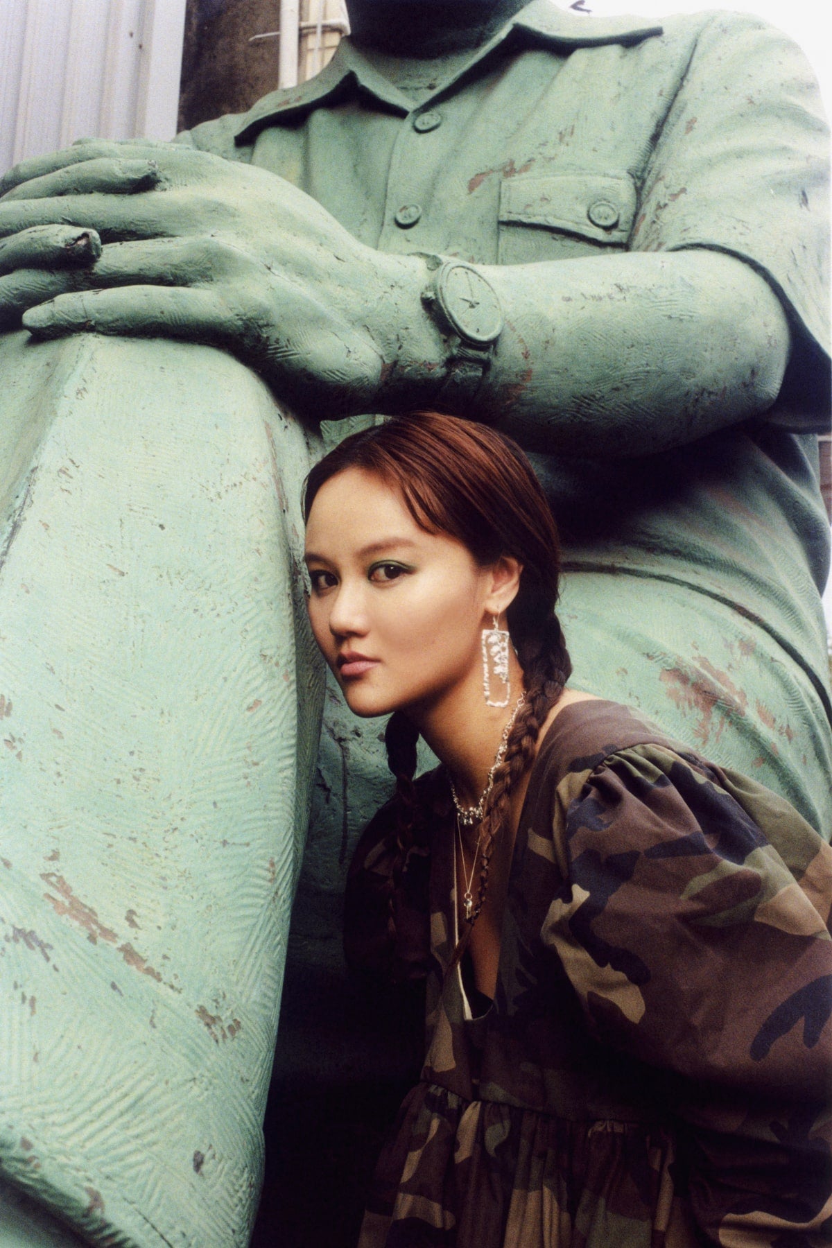 B213_The double life of John Yuyi_01