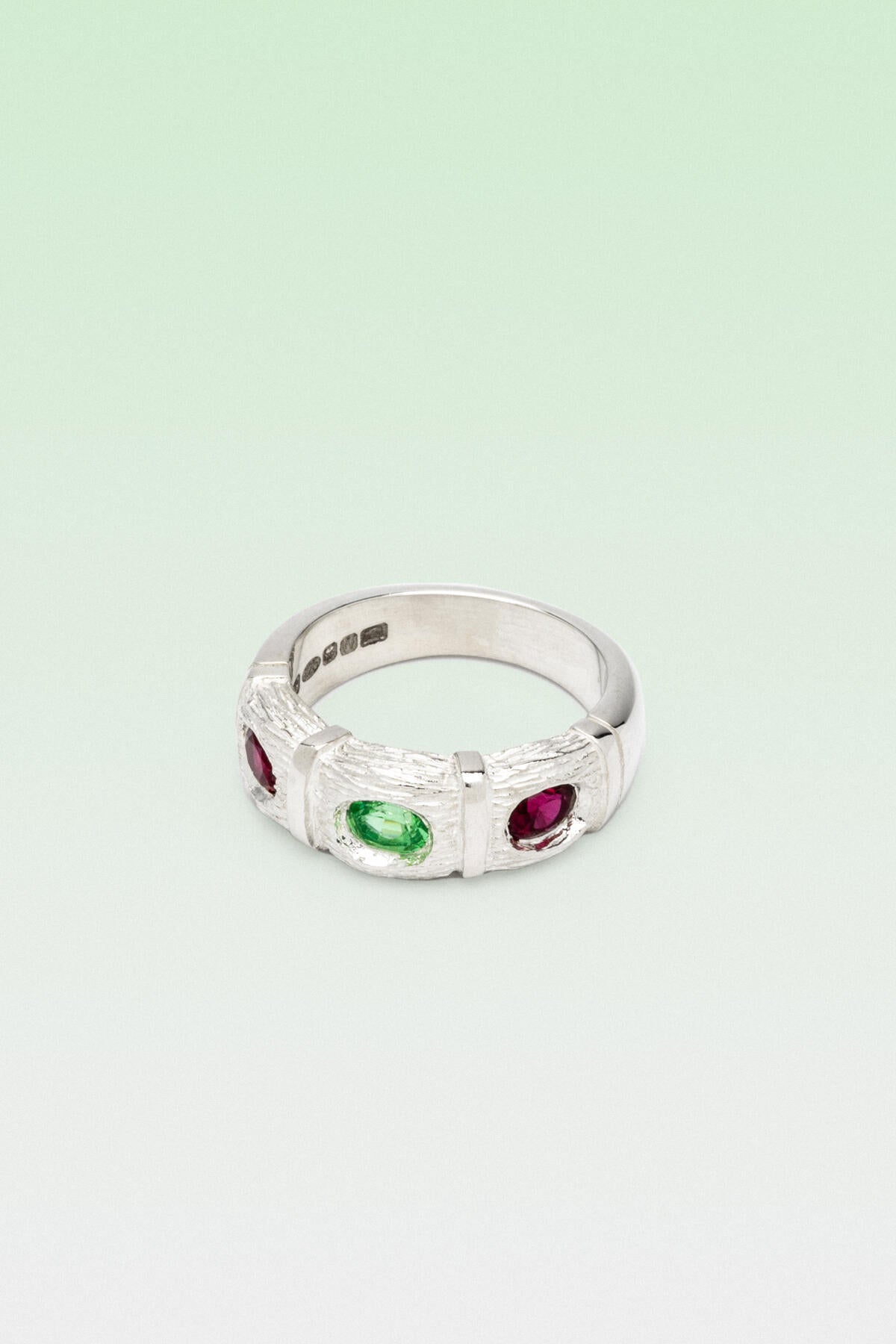 B213_Window Box Ring - Green & Red_L_01
