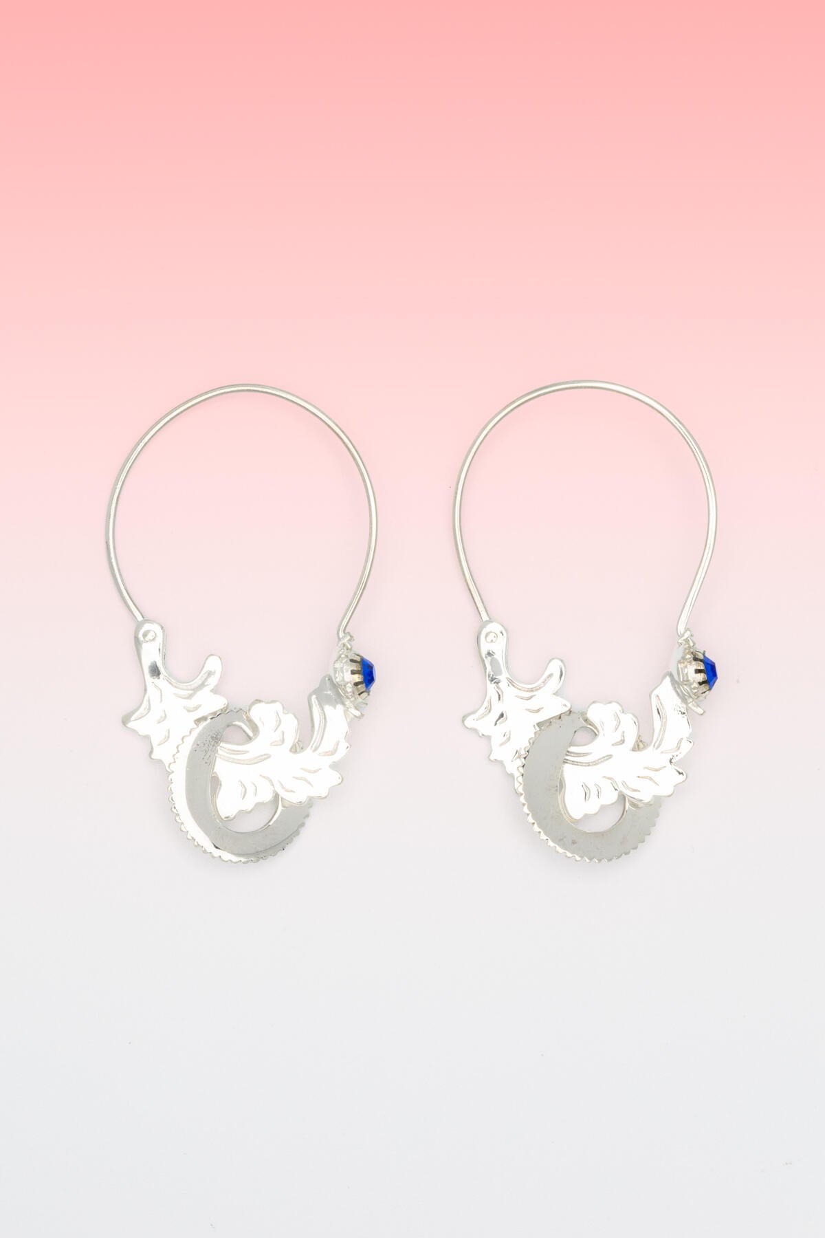 B213_Small Silver Jagged Hoop Earrings_L_01
