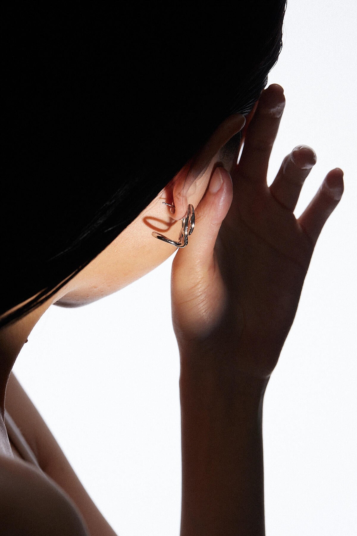 B213_Letter to an Archaeologist Earrings_L_02