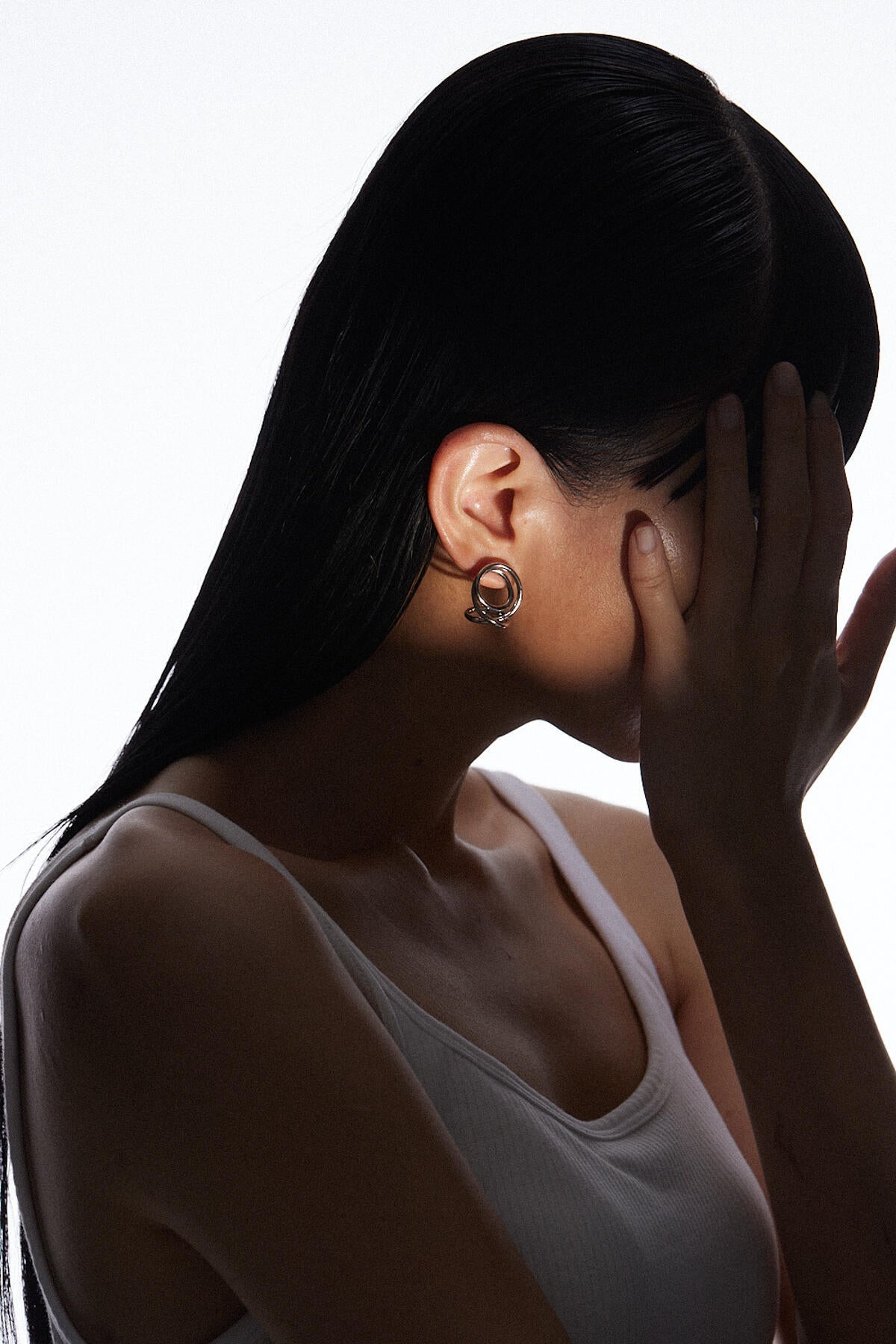 B213_Letter to an Archaeologist Earrings_L_04