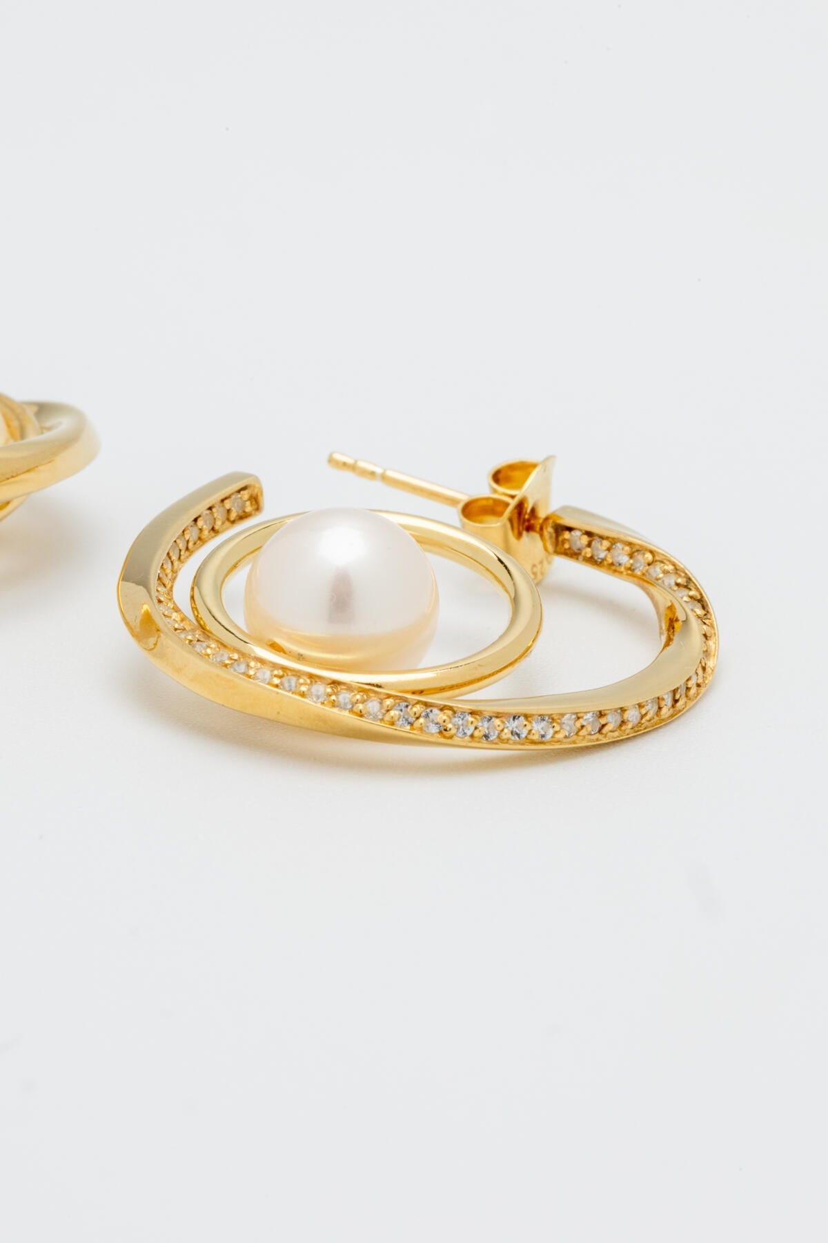 B213_Pulse Earrings_L_03