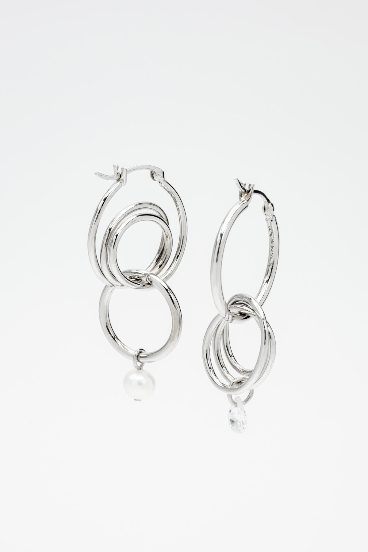 B213_Stream Earrings - Silver_L_03