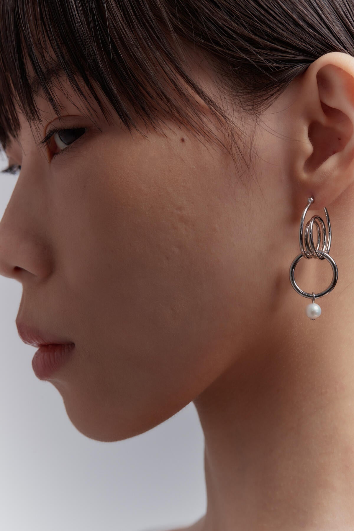 B213_Stream Earrings - Silver_L_02
