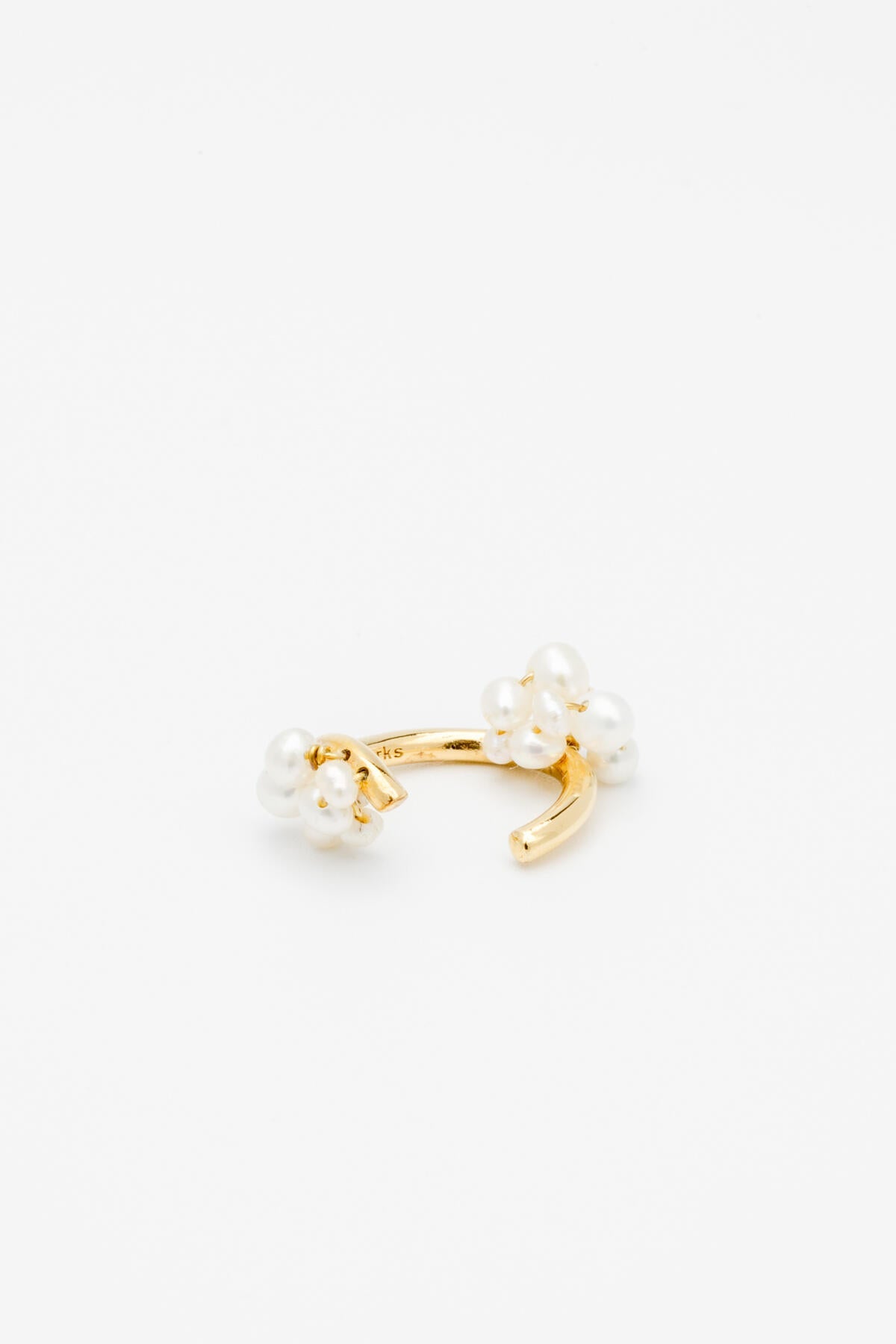 B213_Surfacing Ear Cuff - Gold_L_03