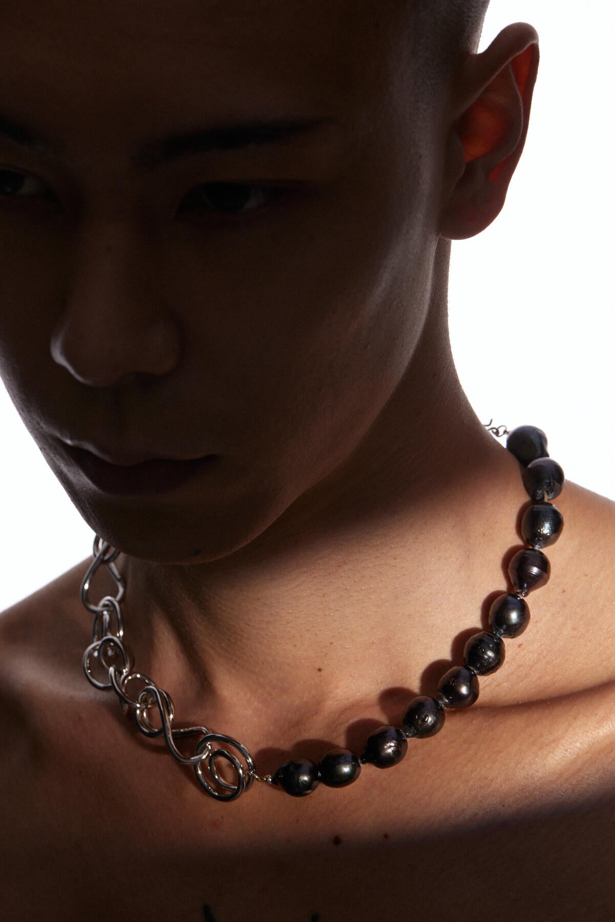 B213_Who's in Charge? - Necklace_L_04