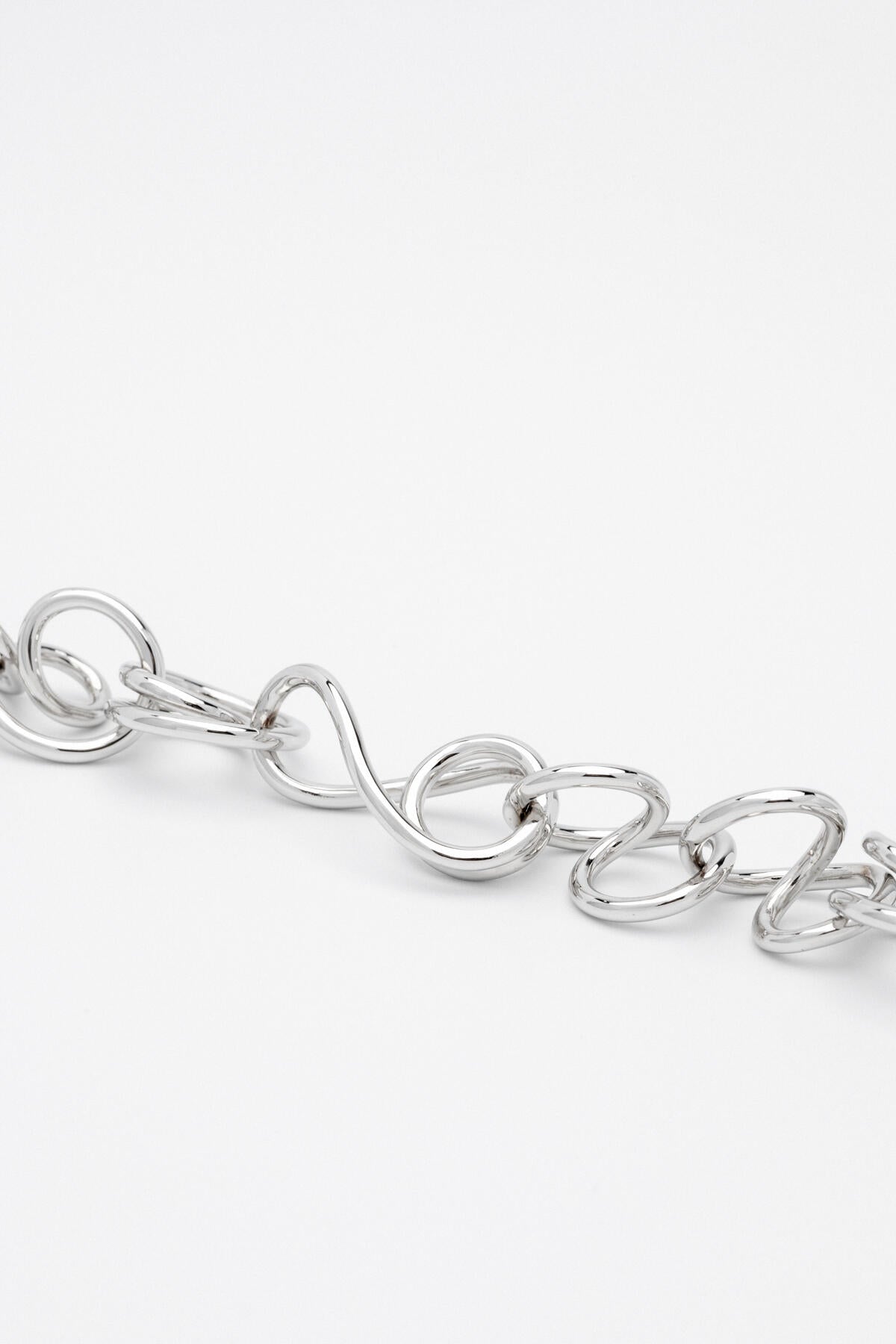 B213_Who's in Charge? - Necklace_L_04