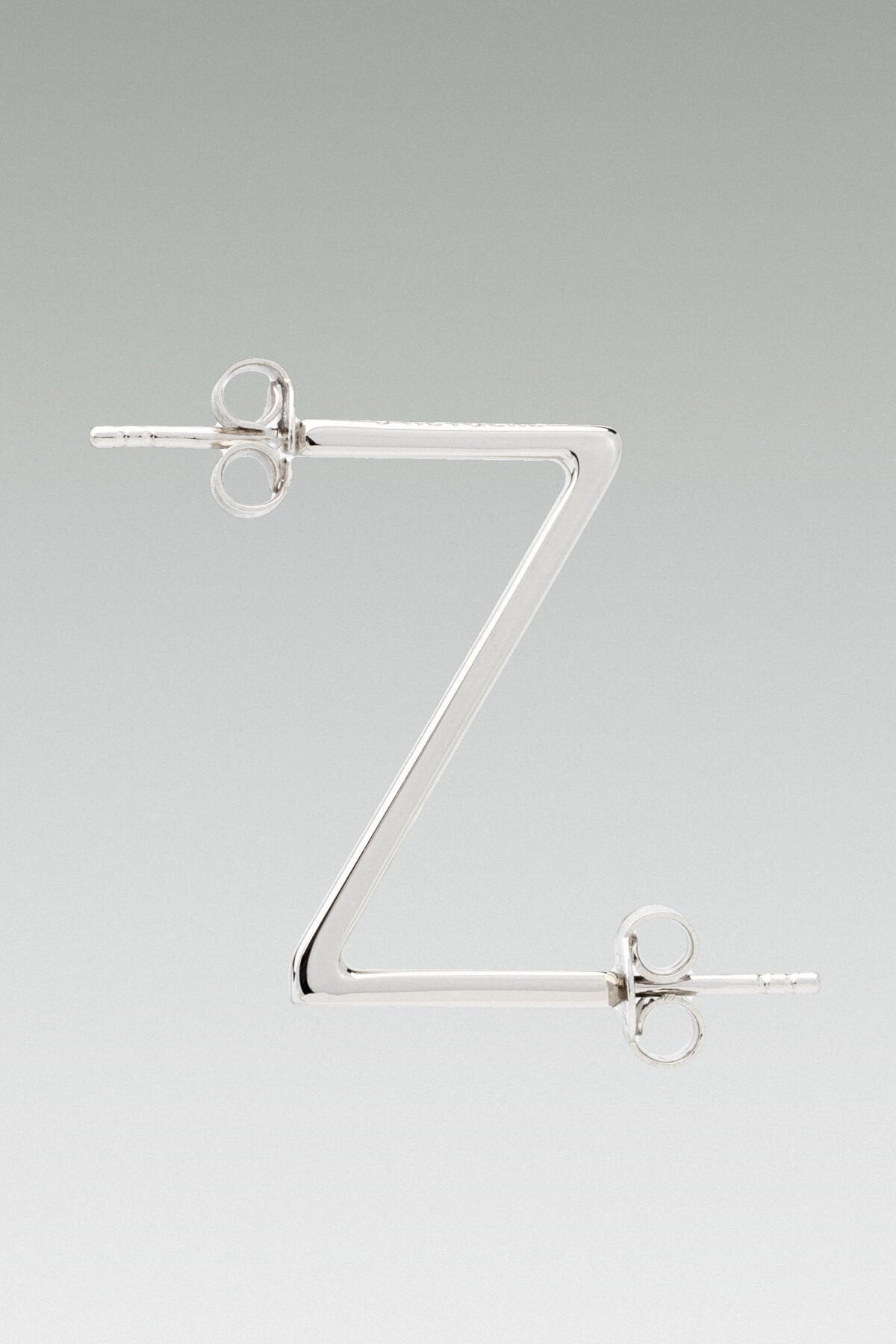 B213_Z Alphabet Earring_L_01