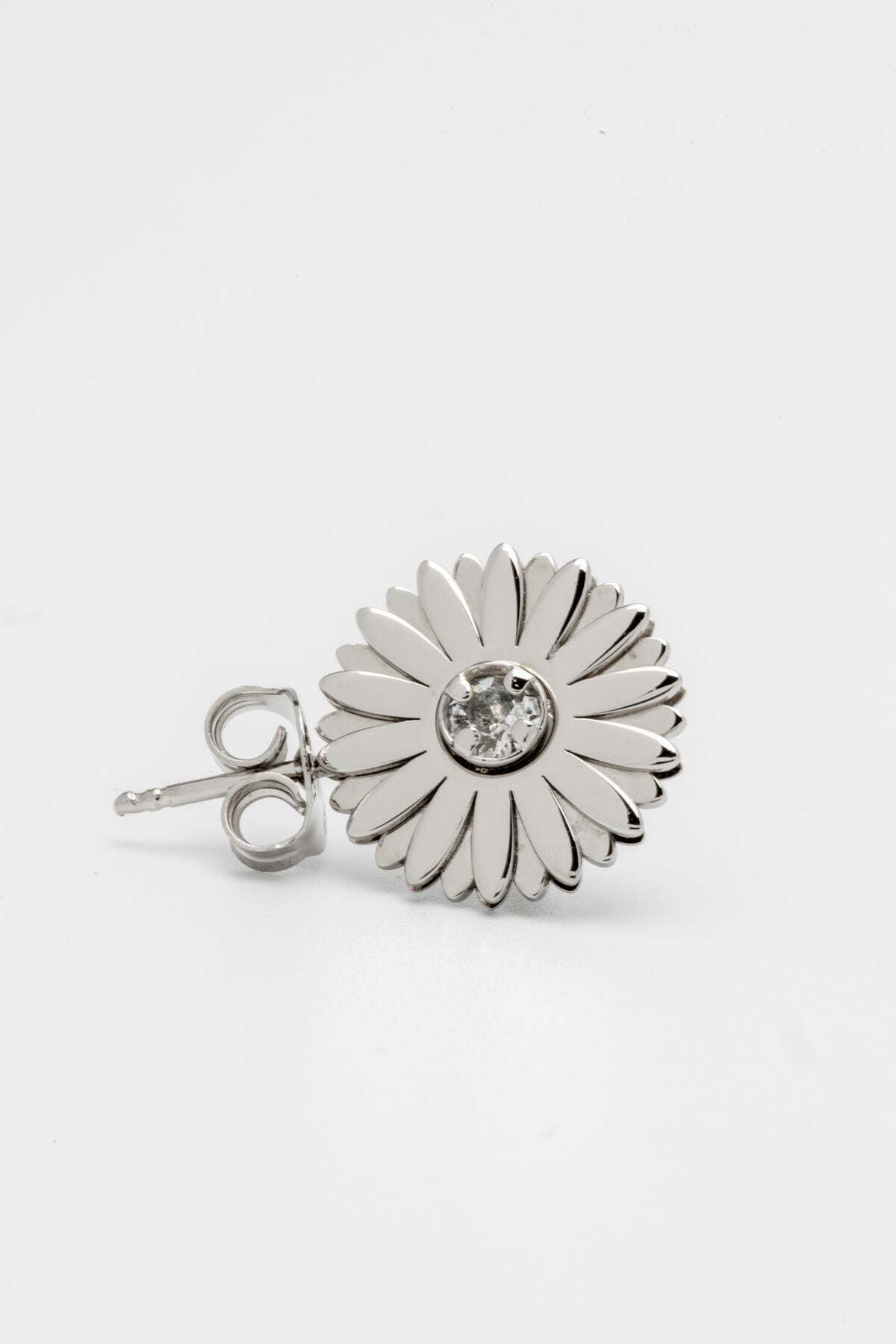 B213_Daisy Stud_L_03