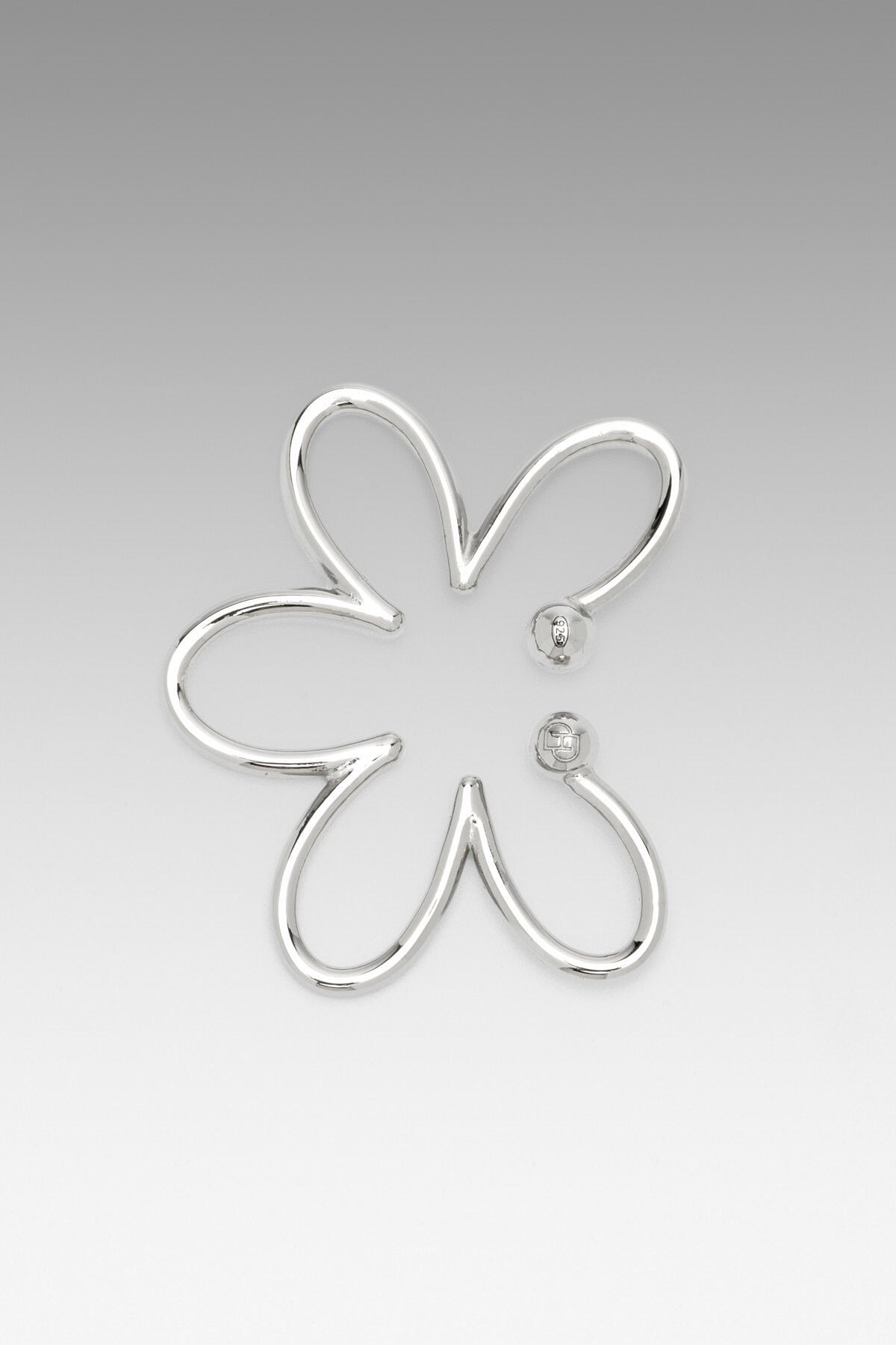 B213_Flower Ear Cuff_L_01