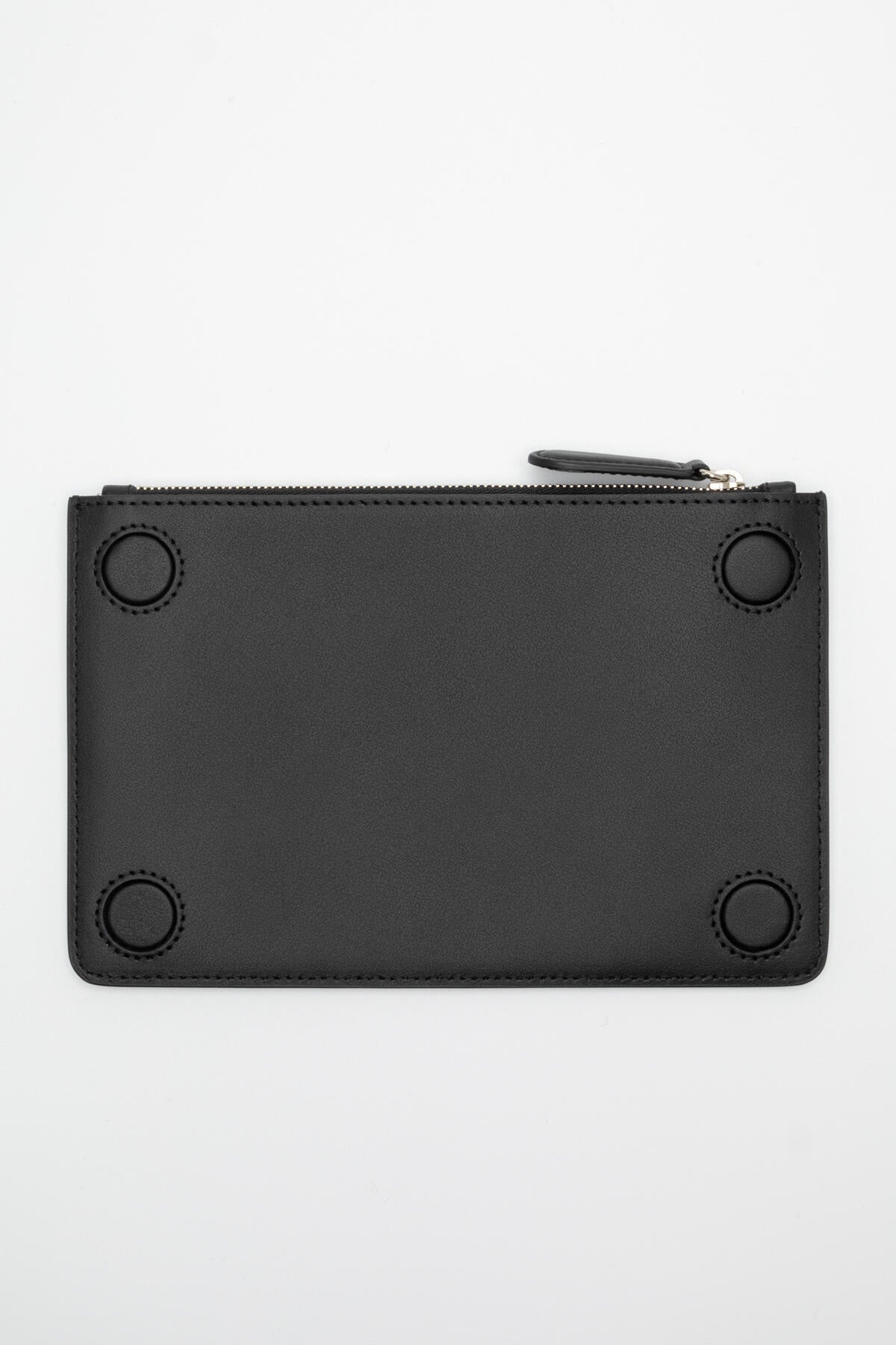 B213_Magnetic Pouch_L_02