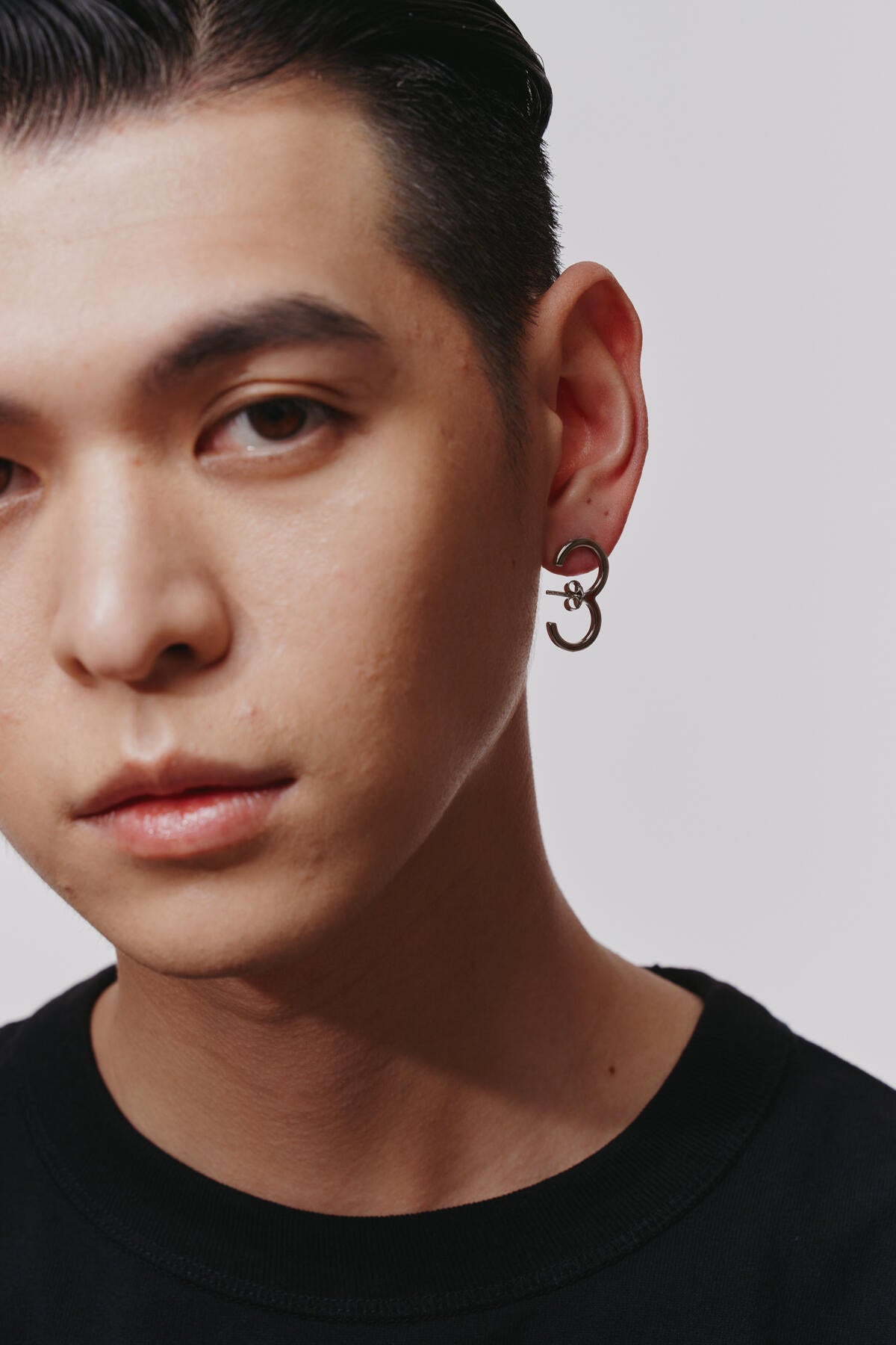 B213_3 Number Earring_L_03