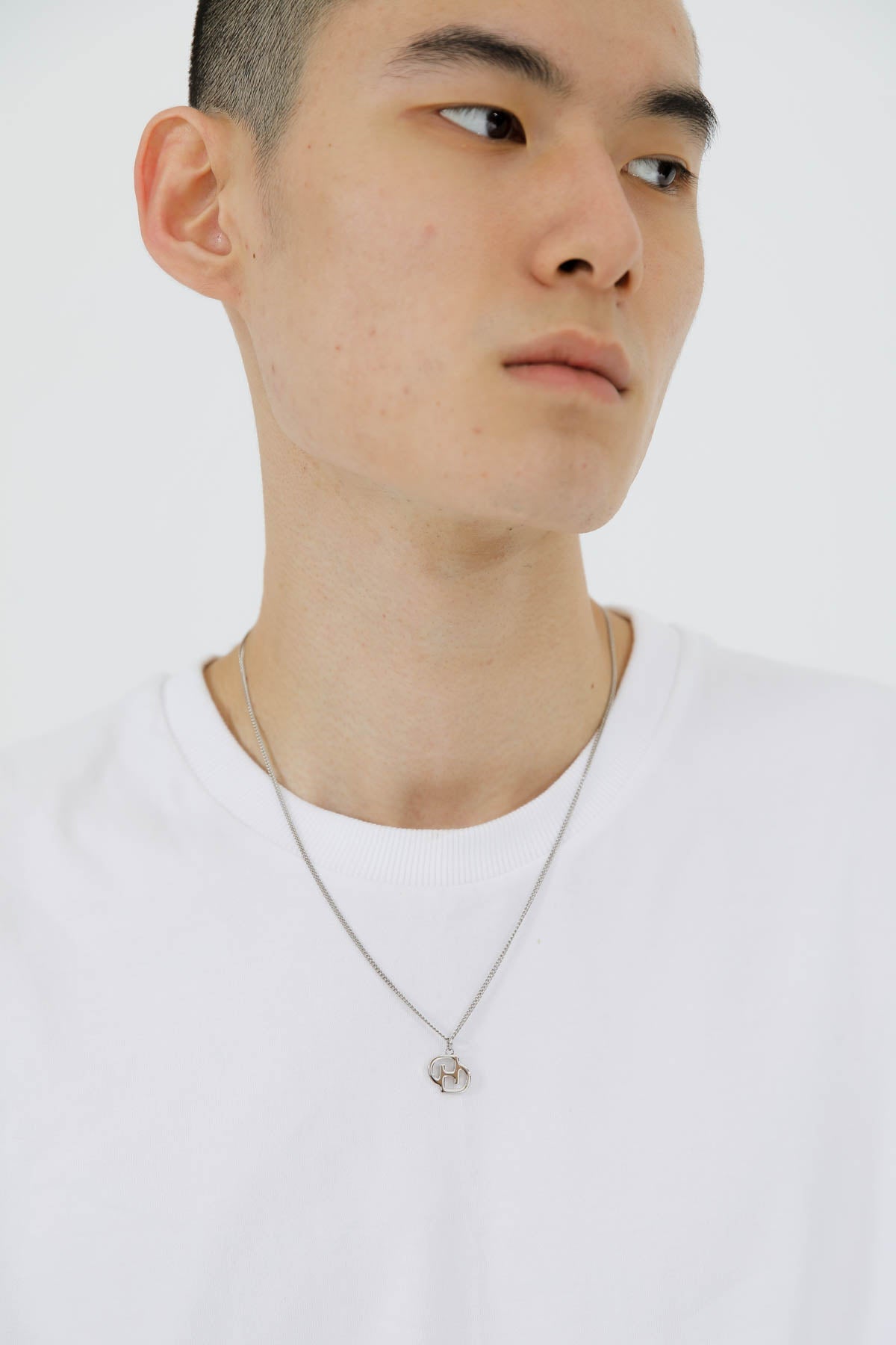 B213_Logo Pendant Necklace_L_01
