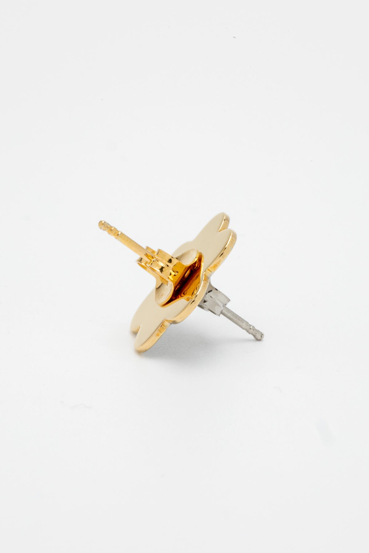 B213_Vice Versa Flower Studs_L_04
