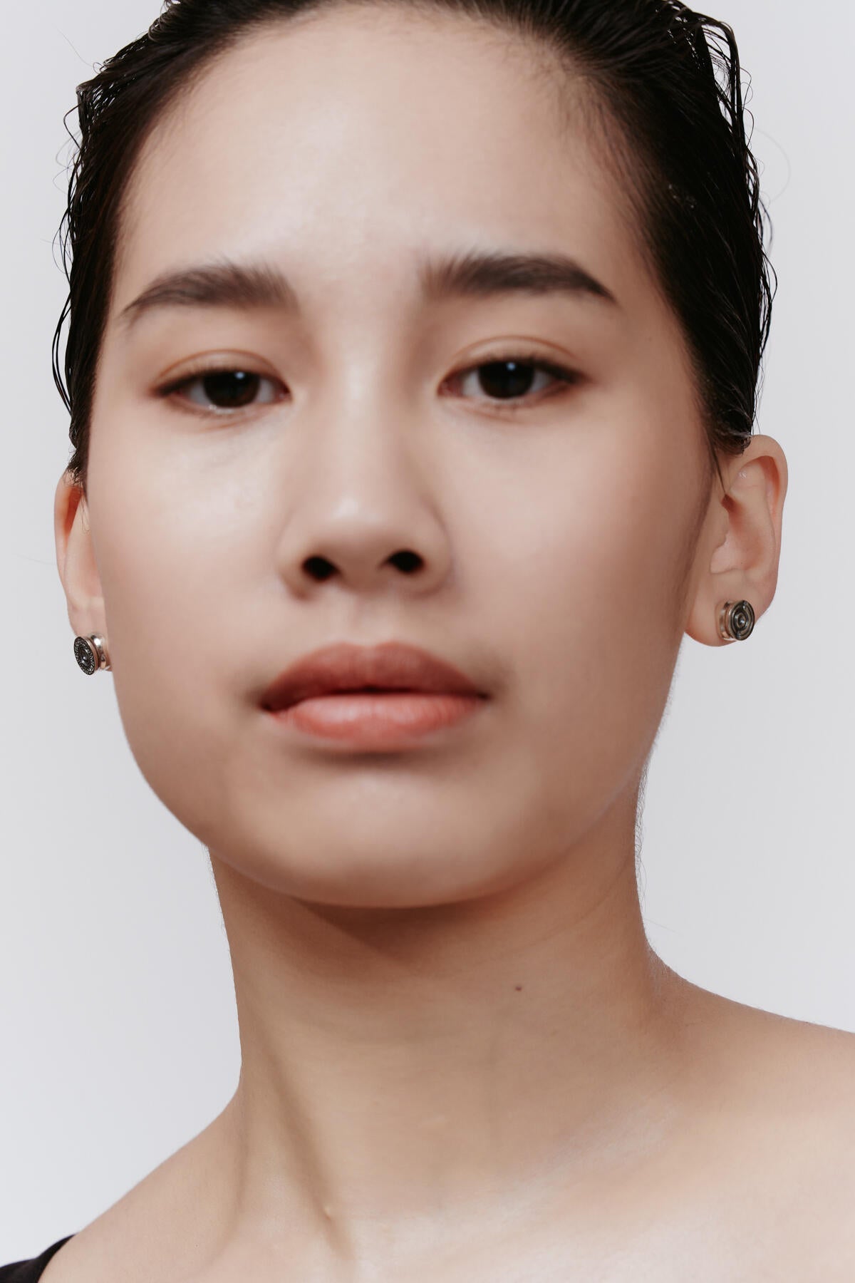 B213_Bullet Button Earring Set_L_02