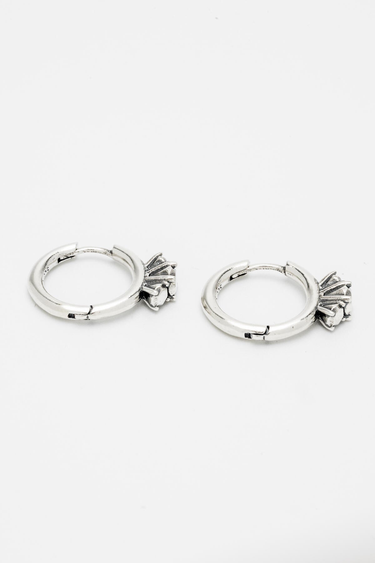 B213_Silver Stone Earring Set_L_02