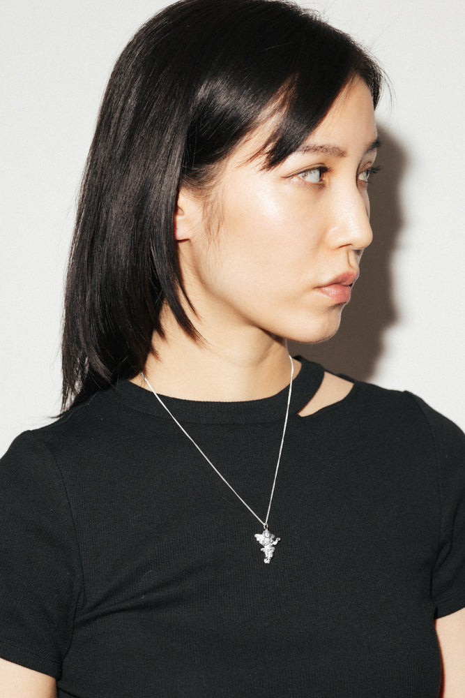 B213_Cherub Necklace_L_02