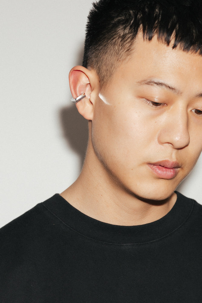 Step Ear Cuff Black Spinel