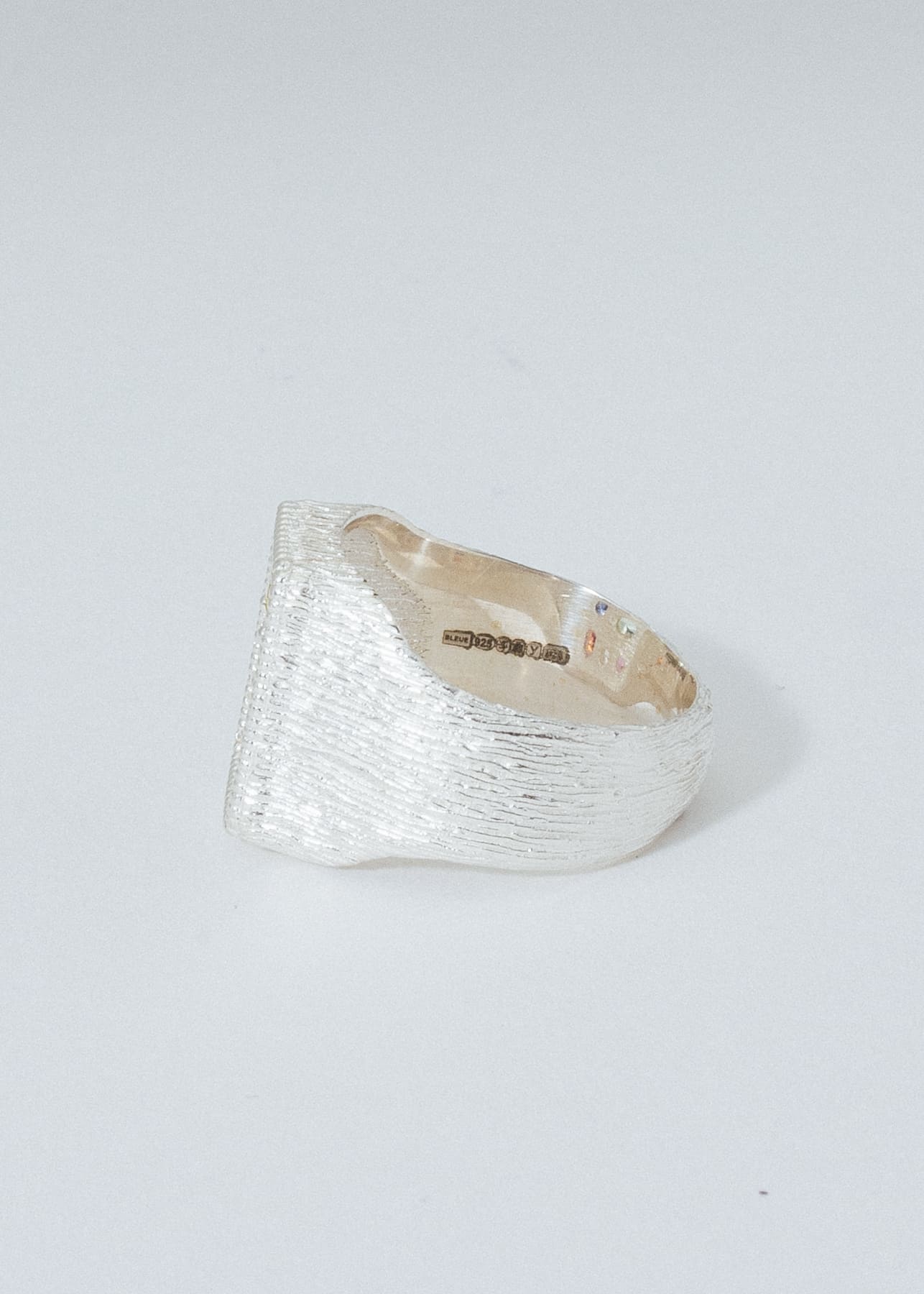 B213_Cottage Garden Signet Ring_L_04