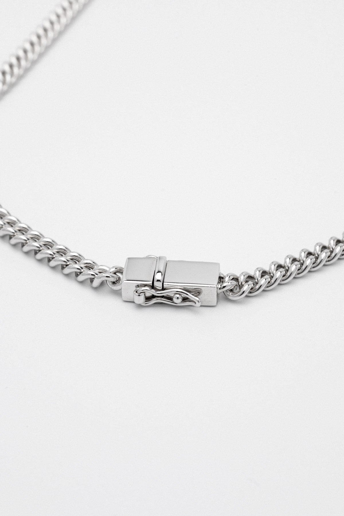 B213_Rounded Curb Chain Necklace_L_04